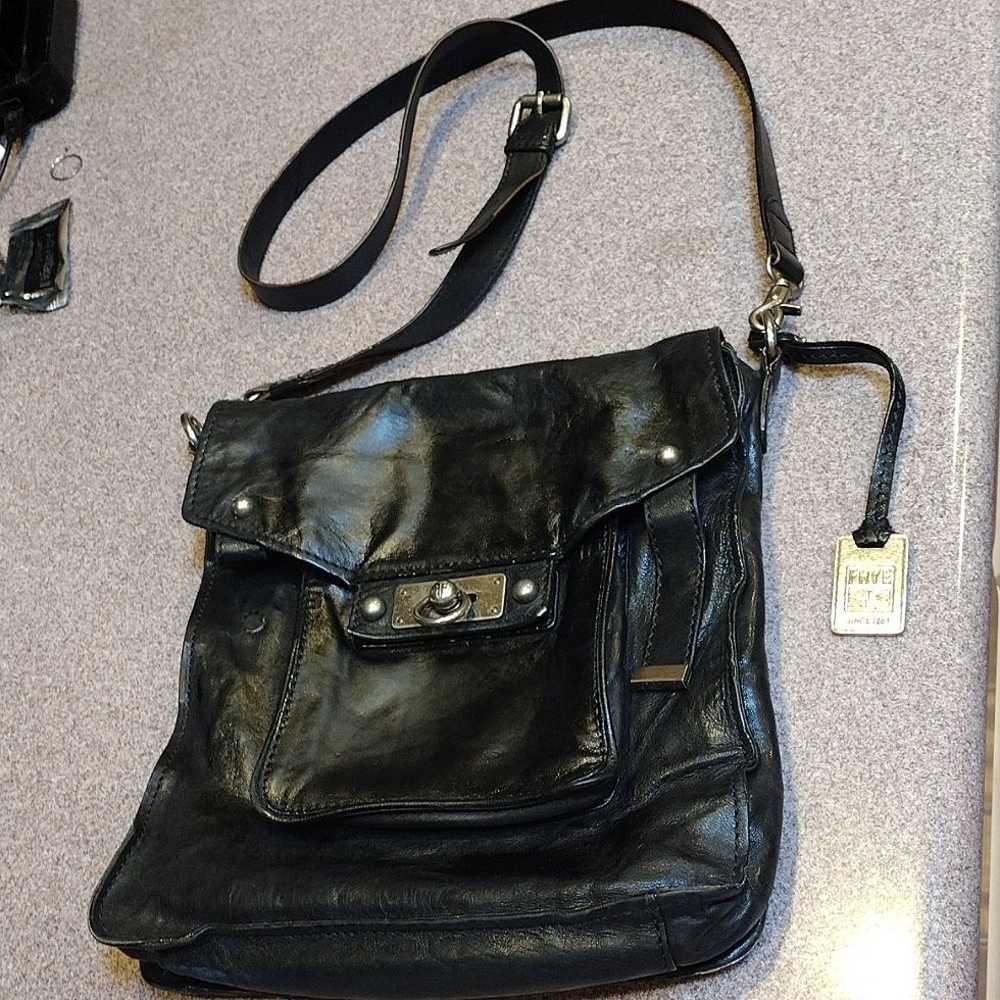 🔥Frye Black Leather Cross Body Bag Purse 💥 - Picture 4 of 16